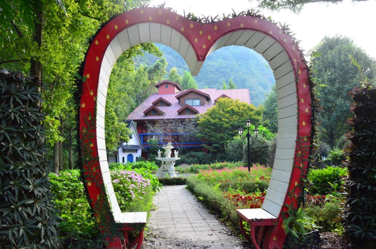 Tai-Yi Red Maple Resort Puli Exterior foto